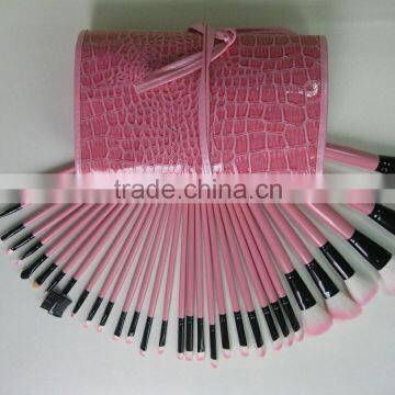 YMC crocodile pattern 32 pcs specialty masquerade tools brush set with pink PU bag