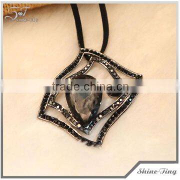 hot sell latest fashion Jewelry teardrop shape crystal alloy sweater necklaces