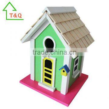 Hanging green Little Manor Birdhouse