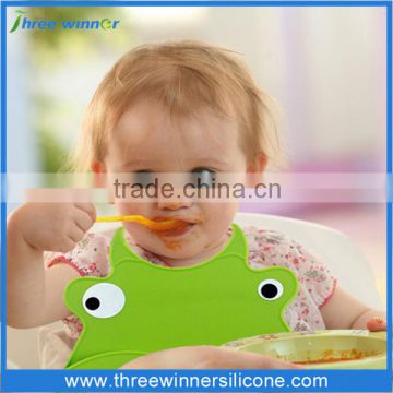 Factory price eco- friendly silicone bib silicone custom logo baby bib