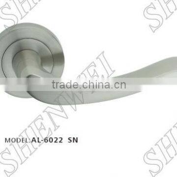 AL-6022 SN aluminium door handles on rose