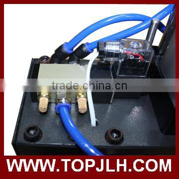 Pneumatic Badge Machine photo-2