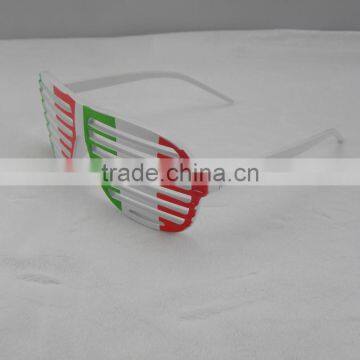 Plastic Shutters Flag Glasses photo-4