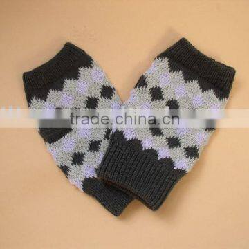 knitting fingerless glove