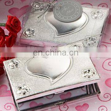 ELEGANT REFLECTIONS COLLECTION HEART DESIGN MIRROR COMPACT FAVORS