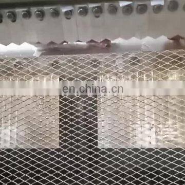 Flattened expanded metal mesh for walk platforms