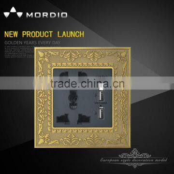 Mordio zinc 5 pin multifunctional sokcet with 2 usb