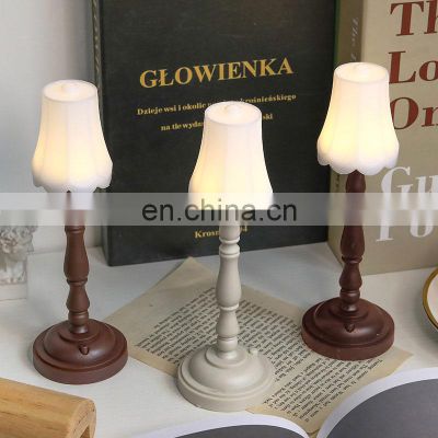 European-Style Mini Retro Night Light Bedside Dormitory Bedroom Eye Protection Small Table Lamp Decoration