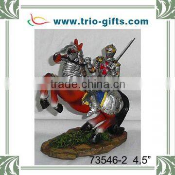 polyresin Knight with war horse