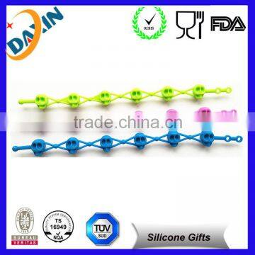 Debossed logo color filled custom silicone bracelets for gifts