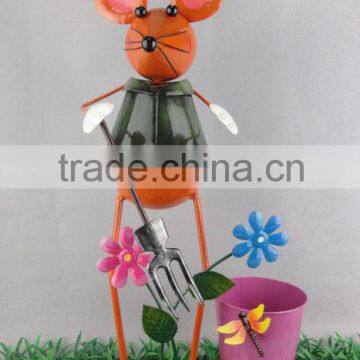 metal garden planter and pot decorative mouse