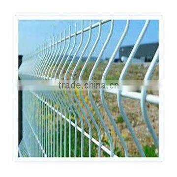 white vinyl coated welded fence