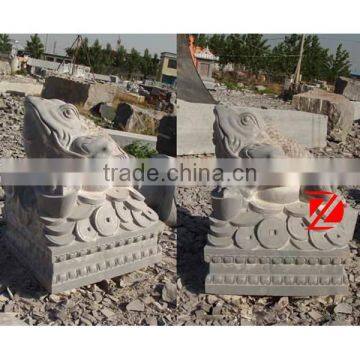 stone spittor statue
