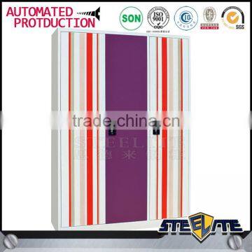 Metal Material 3 Door Bedroom Wardrobe Designs /Godrej Steel Almirah photo-3
