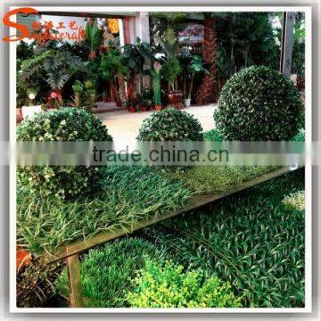 Plastic Boxwood Balls Hollow Artificial Topiary Grass Ball Customized Any Size Artificial Grass Ball photo-2