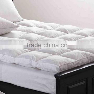 White Goose Down and Feather Filling Mattress Topper mattress pad