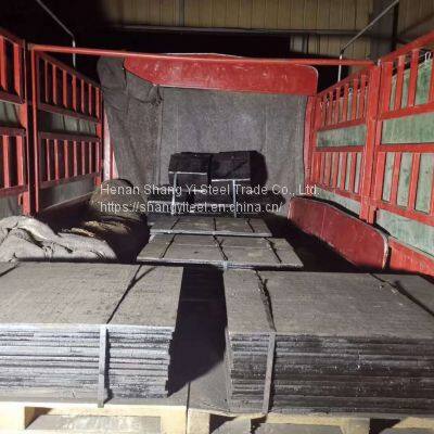 Chromium carbide overlay seamless abrasion resistant plate