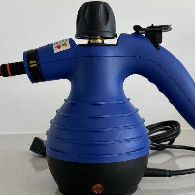 PreciseTemp Steam Cleaner: Comfortable Grip & Clear Indicators