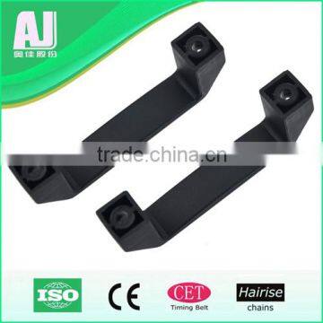 Solid structure handle for conveyor connection parts