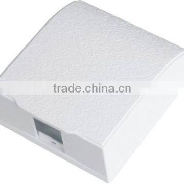 Wholesaler Wallpad for Wall Switch Socket Outlet 86 type White With Flower Design Waterproof Electrical Plastic Box Enclosures