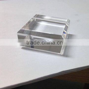 Acrylic display cube with bevelled edge