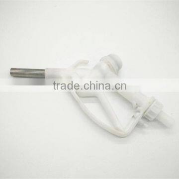 Manual Urea Plastic Nozzle for Filling photo-2
