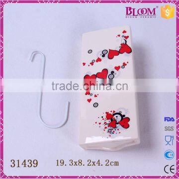 Hanging valentine decoration for ceramic humidifier