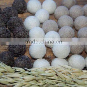 Best Selling 100 % Wool Handmade Felt Ball Christmas Nursery Felted Garland Nepal photo-4