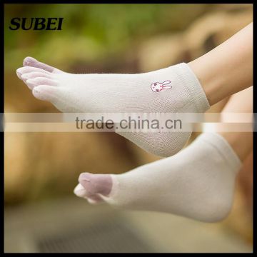 Spell color cotton toe socks toe socks female rabbit yoga socks massage