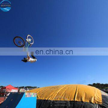 Inflatable mountain bike airbag, inflatable jumping airbag for skiing