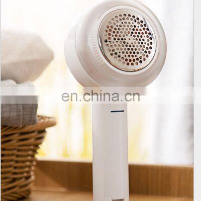 2021 GOOD SELL Compact Size Rechargeable Usb Charging Cable Portable Lint Remover Clothes Lint Remover Brush photo-3