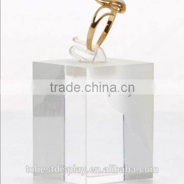 famous jewelry brand vendor luxury single acrylic jewelry holder/finger ring holder/ring display stand Shenzhen factory