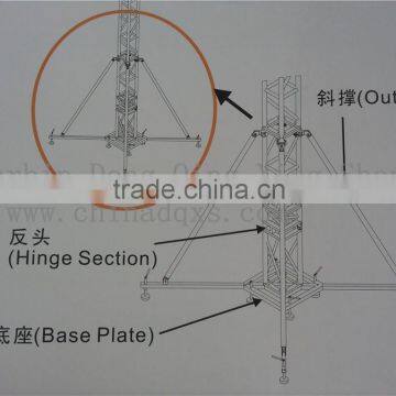 Base oblique brace for aluminum alloy truss