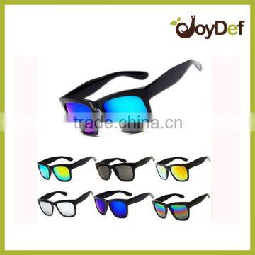 2016 The most fashionable outdoor UV plastic unisex different color lens polarized sunglasses