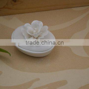 Hand Made White Porcelain Trinket Box With Flower Shape Design photo-5
