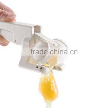 Plastic Egg Cracker Egg Beater Manual Egg Slicer Breaker New Creative Hot