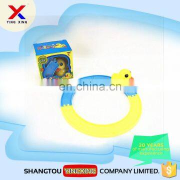 funny toys cheap price wind up duck railway toys