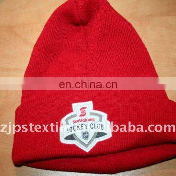 Hot sell Red Badge 100% acrylic knitted hats,cuff beanie