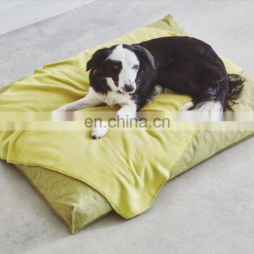 Washable Dog Bed Cushion Soft and comfortable fabric Dog mat with Blanket