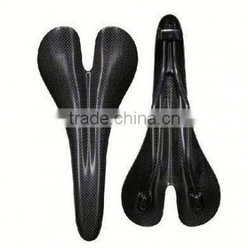 Weight light new product 2016 hot road bicycle or mountain bike carbon fiber saddle conduit saddle