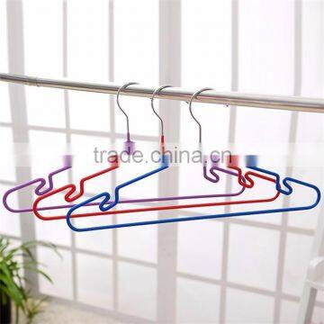 Hot sale anti slip shoulder 40.5*20cm colored hangers