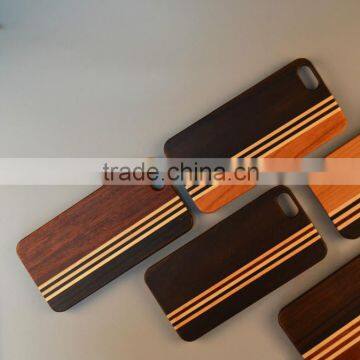 MOBILE PHONE CASE CUSTOMIZED in natural solid wood finish