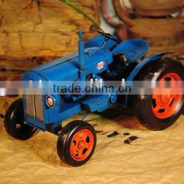 Tractor metal model