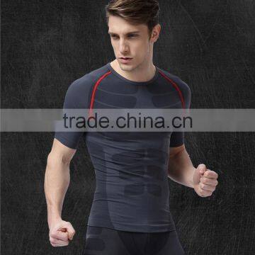 seamless gym apparel men t-shirt print short sleeves with comfortable wicking fibres feature from Fujian