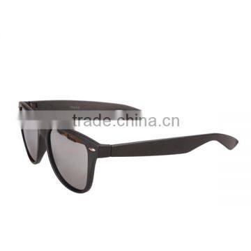 2016 Promotion Stylish People Love Frames Sunglass Made in China photo-2