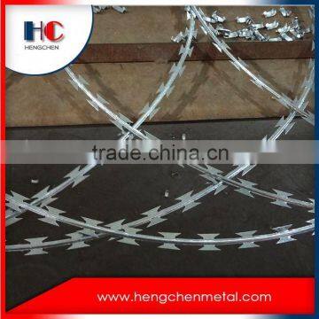Manufacturer Barbed Wire Mesh Price photo-5