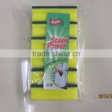 Heavy duty scouring pad with good sponge