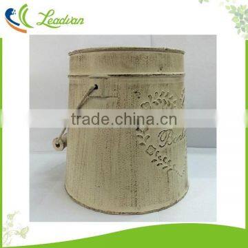 European Style Love Wedding Antique Imitation Decoration White Painted Galvanized Metal Flower Bucket With Wooden Handle photo-5