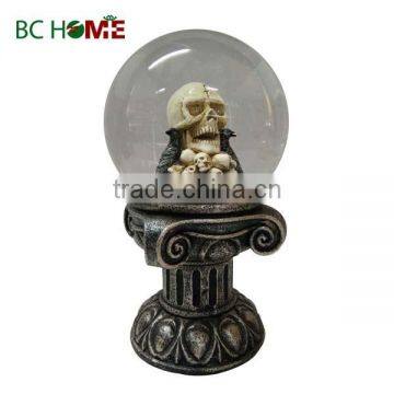 2015 New design Halloween snow globe with skull and crow inner