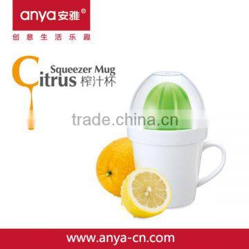 D688 Kitchen Tow Size OF Citrus Squeezer Mug Orange and Lemon Juicer With Porcelain Ceramic Cup